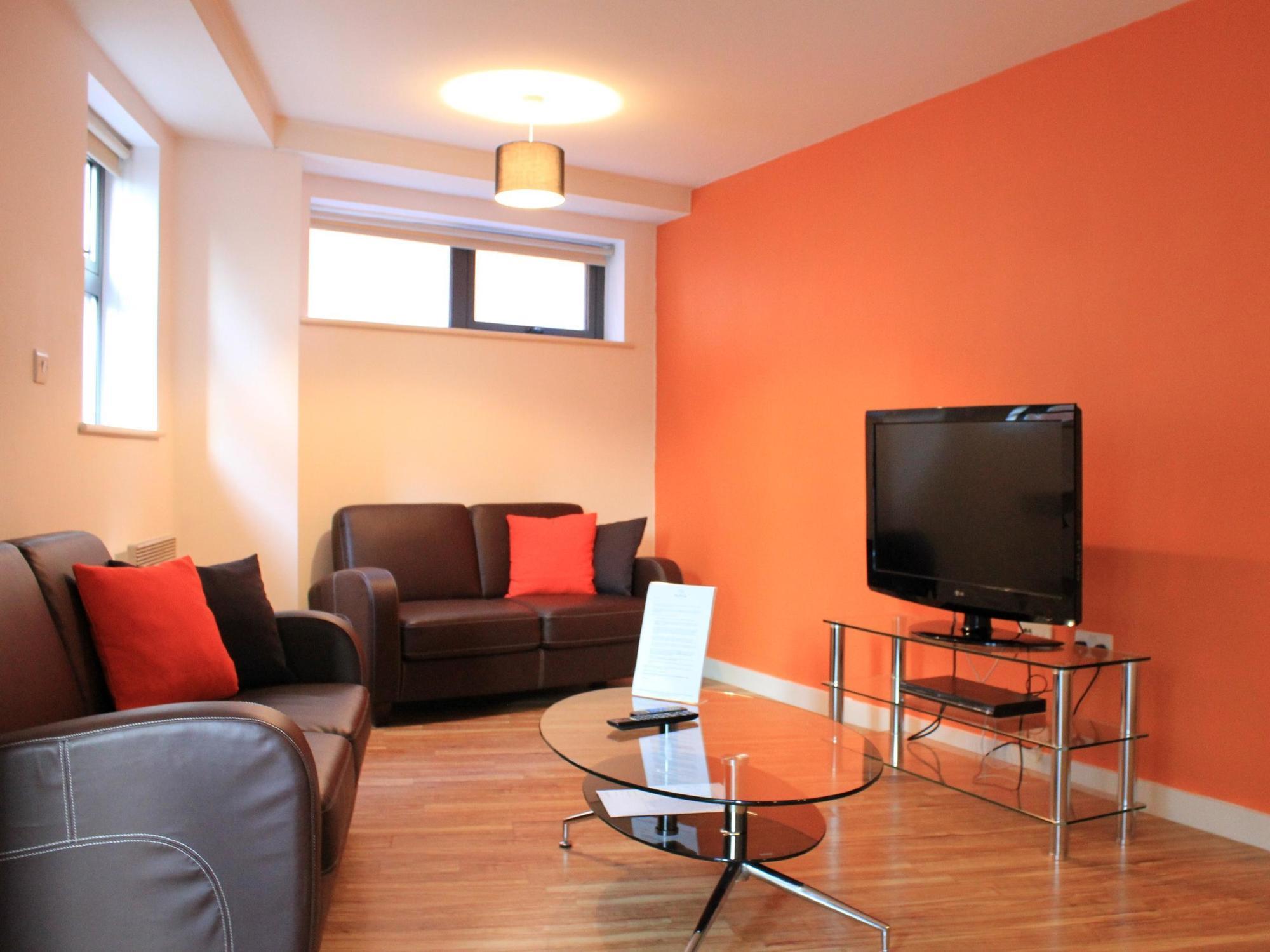 Atana Apartments Manchester Buitenkant foto