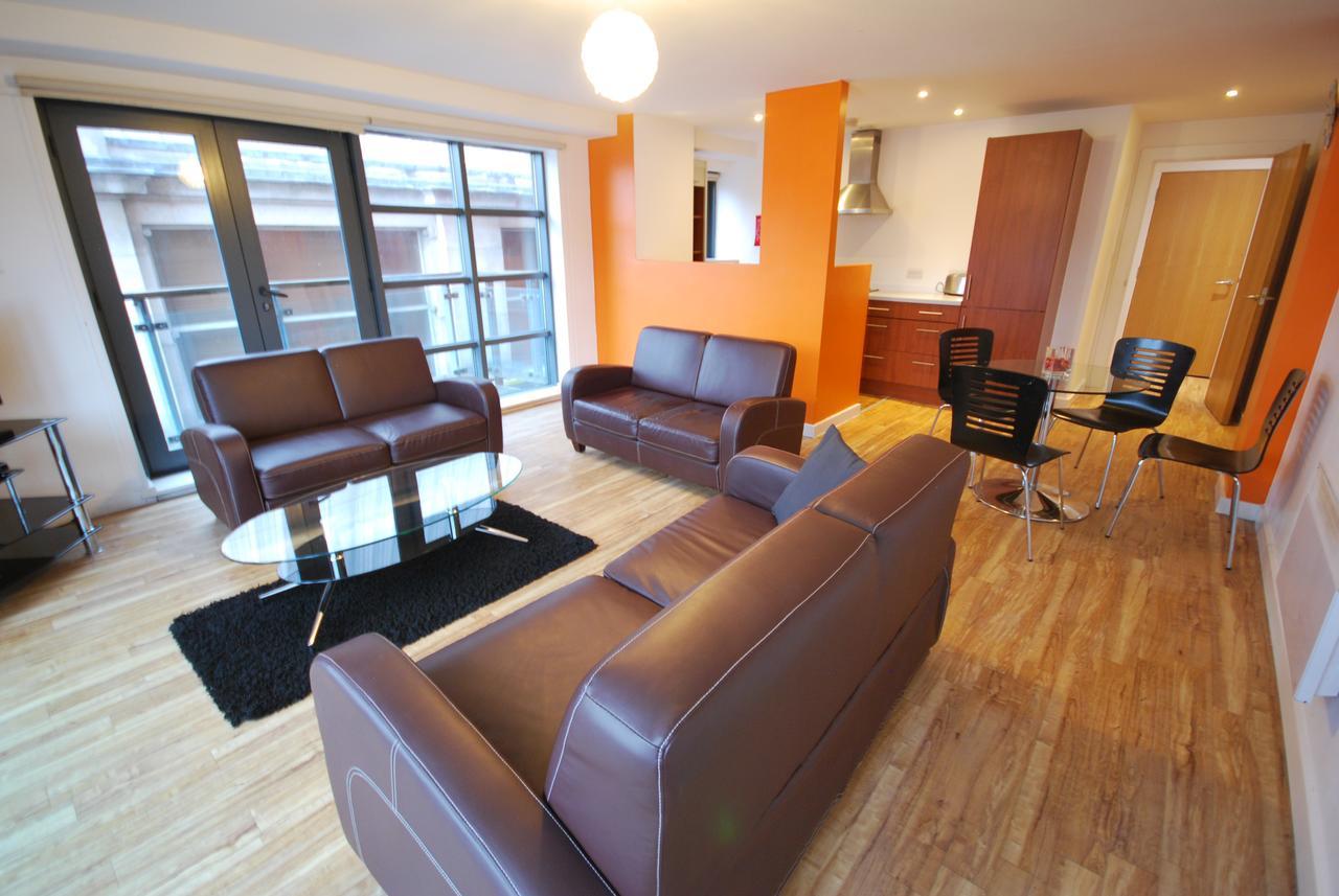 Atana Apartments Manchester Buitenkant foto