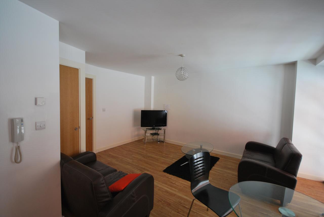 Atana Apartments Manchester Buitenkant foto