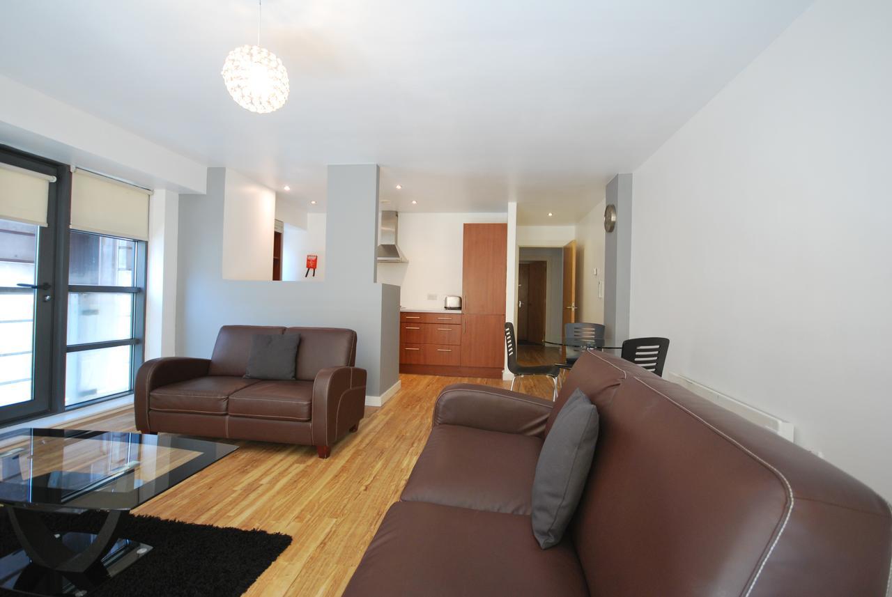 Atana Apartments Manchester Buitenkant foto