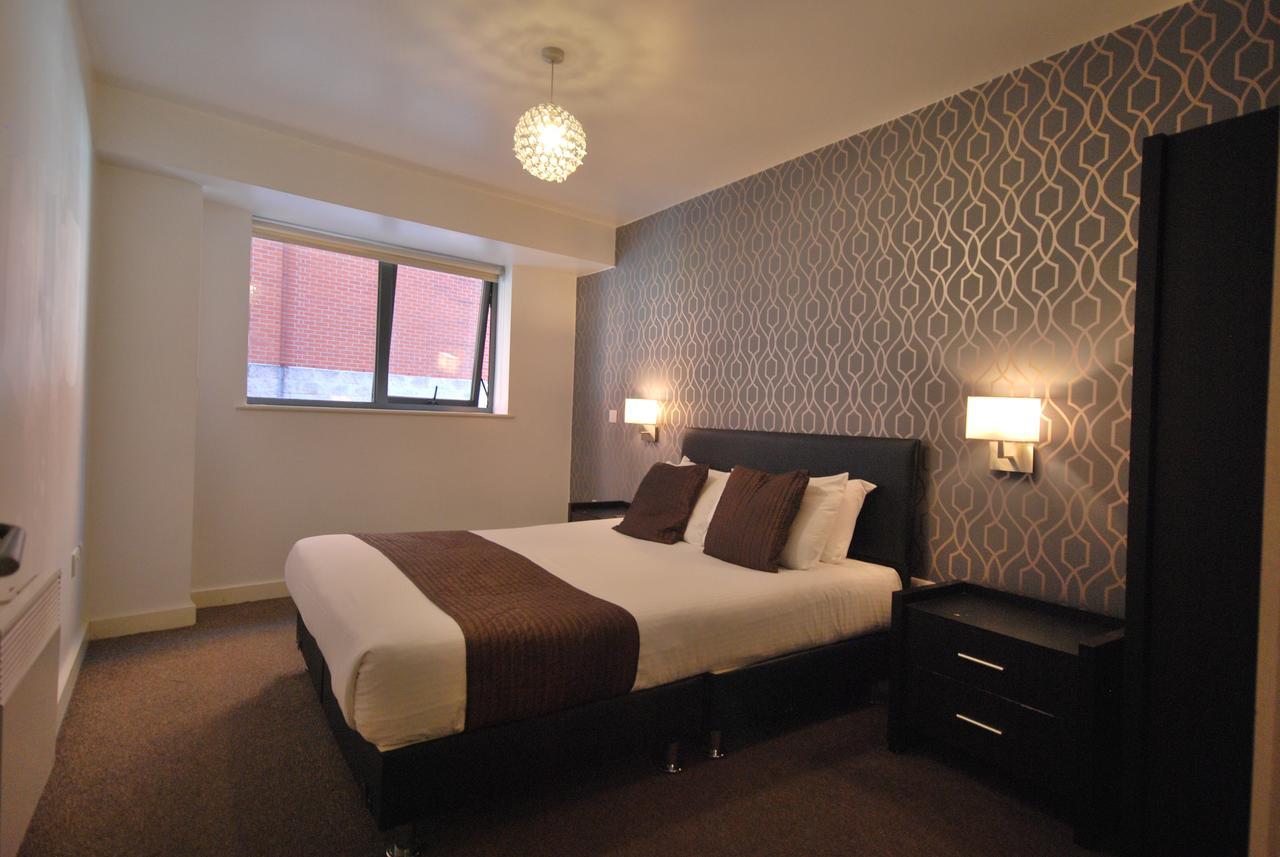 Atana Apartments Manchester Buitenkant foto