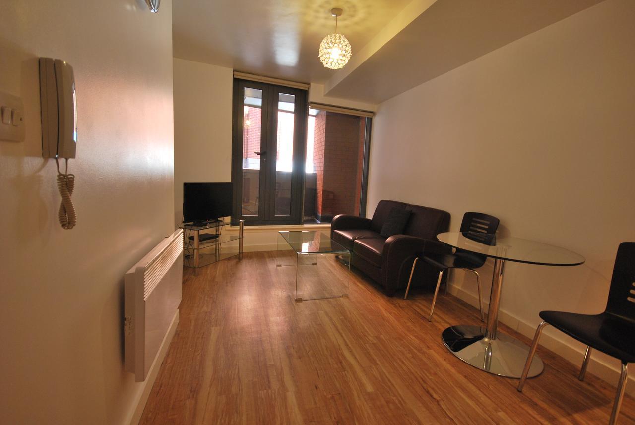 Atana Apartments Manchester Buitenkant foto