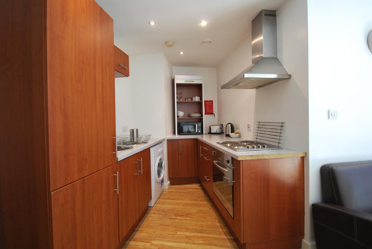 Atana Apartments Manchester Buitenkant foto