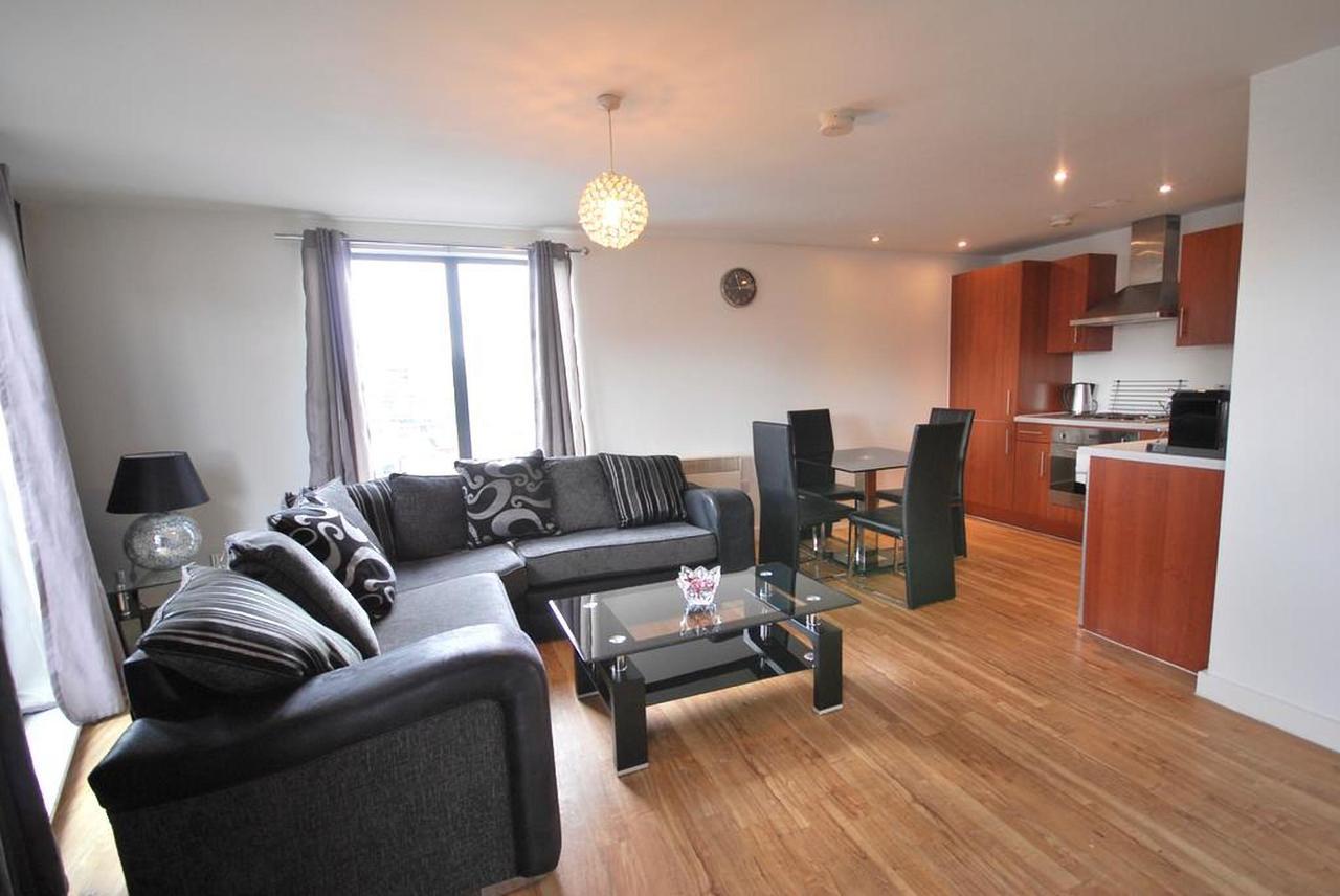 Atana Apartments Manchester Buitenkant foto