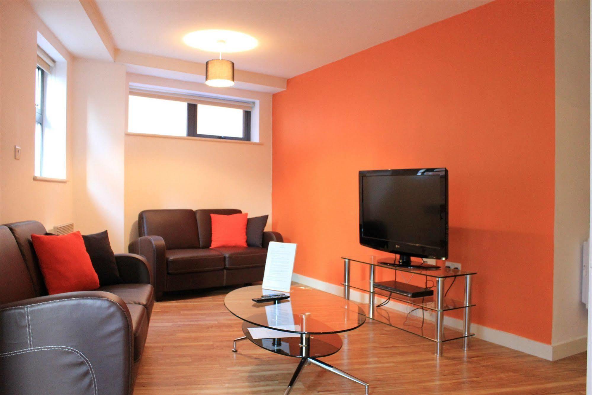 Atana Apartments Manchester Buitenkant foto