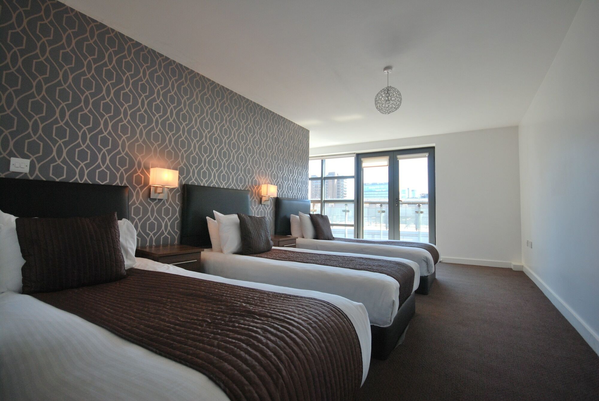Atana Apartments Manchester Buitenkant foto